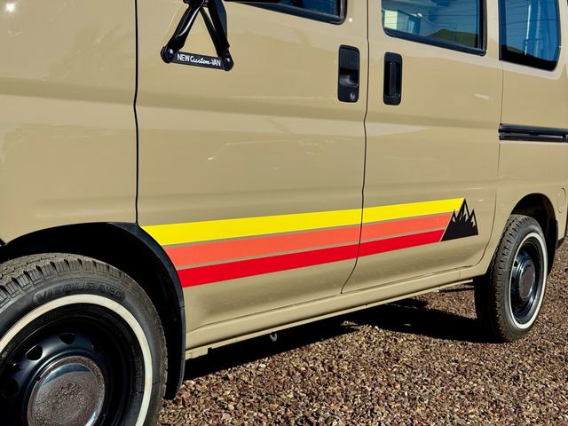 アクティバン 　５ＭＴ　車検付　記録簿有り　ユーザー買取　全塗装　ベージュ　オールペイント　ラプターライナー　ホワイトリボンタイヤ　オリジナルＨＯＮＤＡグリル　ＬＥＤライト　鉄ちん　ざらざら塗装　スムージングゲート（16枚目）