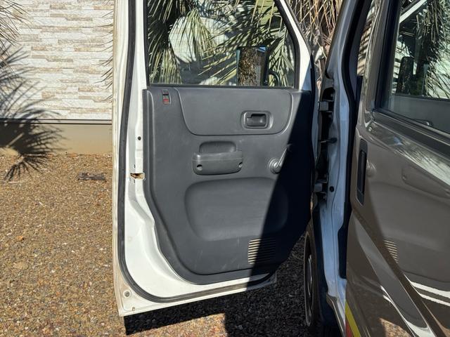 アクティバン 　５ＭＴ　車検付　記録簿有り　ユーザー買取　全塗装　ベージュ　オールペイント　ラプターライナー　ホワイトリボンタイヤ　オリジナルＨＯＮＤＡグリル　ＬＥＤライト　鉄ちん　ざらざら塗装　スムージングゲート（31枚目）