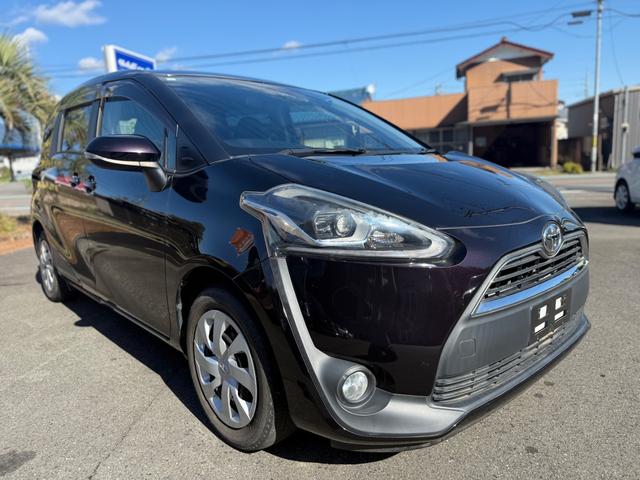 シエンタ Ｇ　クエロ　純正ナビＴＶ　両側電動スライドドア　バックカメラ（3枚目）