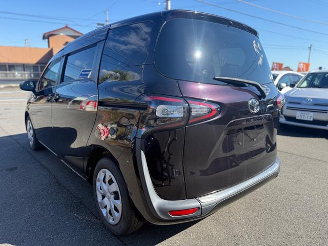 シエンタ Ｇ　クエロ　純正ナビＴＶ　両側電動スライドドア　バックカメラ（8枚目）