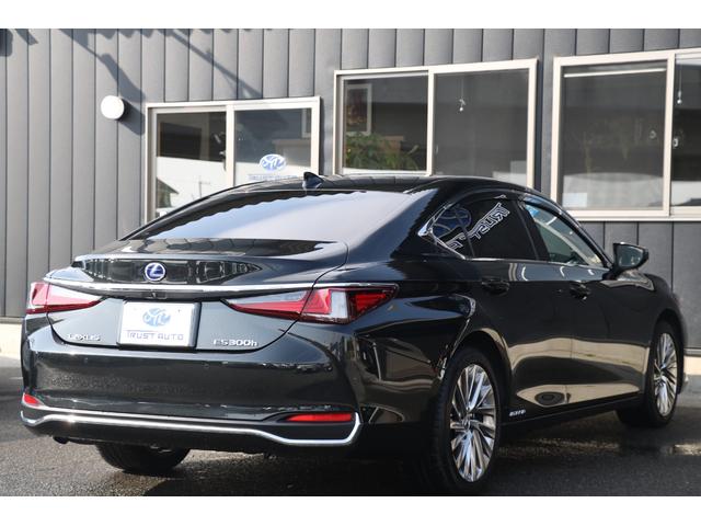LEXUS ES ES300H VERSION L Best Japan Spec Recon Car for Import Malaysia