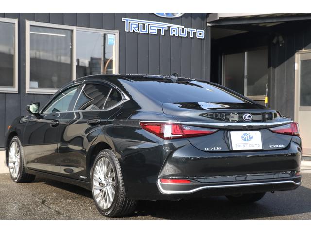 LEXUS ES ES300H VERSION L Best Japan Spec Recon Car for Import Malaysia