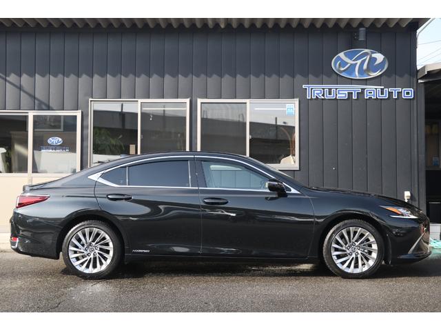 LEXUS ES ES300H VERSION L Best Japan Spec Recon Car for Import Malaysia
