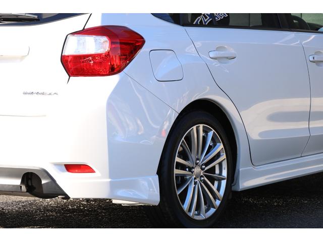 インプレッサスポーツ ２．０ｉ－Ｓアイサイト　ワンオーナー　社外ナビ　フルセグＴＶ　バックカメラ　ＥＴＣ　アイサイト　ＨＩＤヘッドライト　スマートキー＆プッシュスタート　純正アルミ！（10枚目）