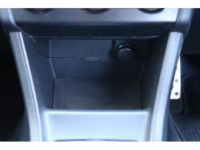 インプレッサスポーツ ２．０ｉ－Ｓアイサイト　ワンオーナー　社外ナビ　フルセグＴＶ　バックカメラ　ＥＴＣ　アイサイト　ＨＩＤヘッドライト　スマートキー＆プッシュスタート　純正アルミ！（30枚目）