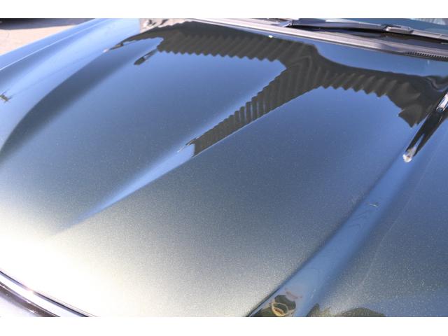 力強いスタンスと洗練された造形のリヤビューが、本格ＳＵＶとしての力強さとフラッグシップとしてのラグジュアリー感を表現。