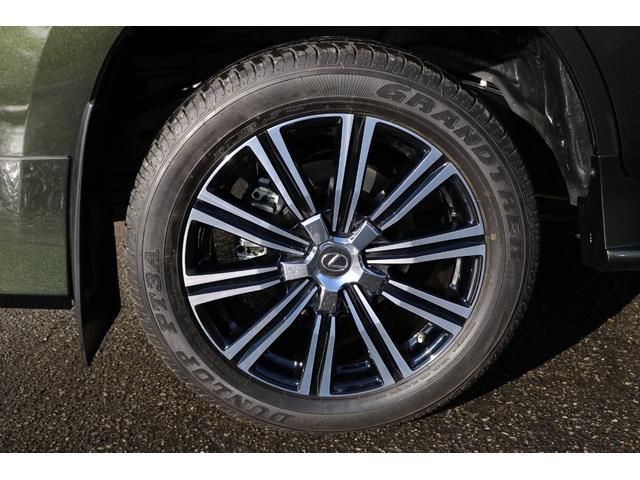 純正ホイールの状態になります。