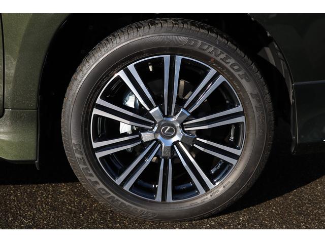 純正ホイールの状態になります。