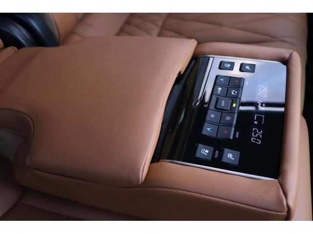 純正ナビフルセグパノラミックビューモニターＥＴＣサンルーフ、モデリスタエアロ＆マフラー、マークレビンソン、リアエンタ、ブラウン本革、縞杢オーナメント、クールボックスＢＳＭ．ＨＵＤ、ＬＤＡ、ＰＣＳを装着