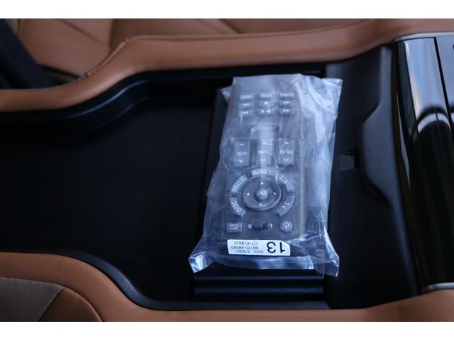 純正ナビフルセグパノラミックビューモニターＥＴＣサンルーフ、モデリスタエアロ＆マフラー、マークレビンソン、リアエンタ、ブラウン本革、縞杢オーナメント、クールボックスＢＳＭ．ＨＵＤ、ＬＤＡ、ＰＣＳを装着