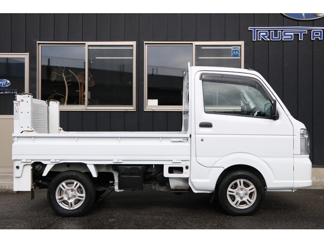 キャリイトラック 垂直式ゲートリフター　５ＭＴ　４ＷＤ　社外ＣＤ　純正フロアマット　車検整備付（22枚目）
