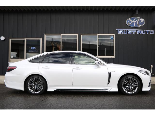 クラウンハイブリッド G-エグゼクティブ モデリスタエアロ 本革シート&ベンチレーター パノラミックビューモニター デジタルインナーミラー 純正ナビ フルセグTV HUD BSM プリクラッシュ クリアランスソナー!(13枚目)