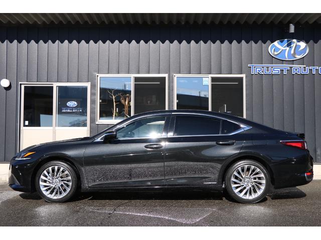 ES ES300h バージョンL ワンオーナー 黒本革 ヒーター&ベンチレーター サンルーフ グラファイトブラックガラスフレーク(223) 純正ナビ フルセグ パノラミックビューモニター スペアキー&カードキー(15枚目)