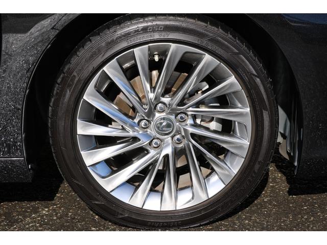 ES ES300h バージョンL ワンオーナー 黒本革 ヒーター&ベンチレーター サンルーフ グラファイトブラックガラスフレーク(223) 純正ナビ フルセグ パノラミックビューモニター スペアキー&カードキー(20枚目)