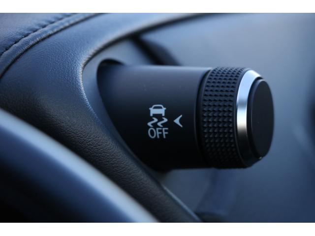 ES ES300h バージョンL ワンオーナー 黒本革 ヒーター&ベンチレーター サンルーフ グラファイトブラックガラスフレーク(223) 純正ナビ フルセグ パノラミックビューモニター スペアキー&カードキー(39枚目)