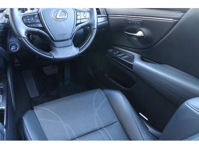 ES ES300h バージョンL ワンオーナー 黒本革 ヒーター&ベンチレーター サンルーフ グラファイトブラックガラスフレーク(223) 純正ナビ フルセグ パノラミックビューモニター スペアキー&カードキー(49枚目)