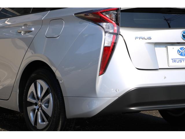 プリウス A ワンオーナー サンルーフ 純正ナビ フルセグTV バックカメラ ETC プリクラッシュ クリアランスソナー HUD スマートキー&プッシュスタート!(10枚目)