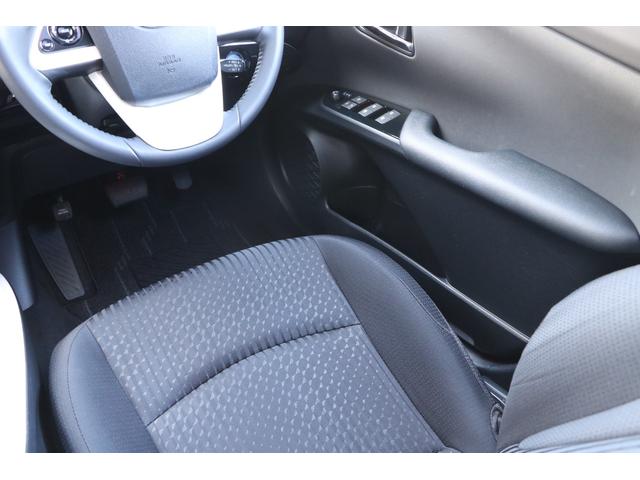 プリウス A ワンオーナー サンルーフ 純正ナビ フルセグTV バックカメラ ETC プリクラッシュ クリアランスソナー HUD スマートキー&プッシュスタート!(44枚目)