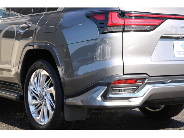 レクサスＳＵＶラインアップのフラッグシップモデルとなる「ＬＸ」。「ＬＸ６００エグゼクティブ」４人乗り。