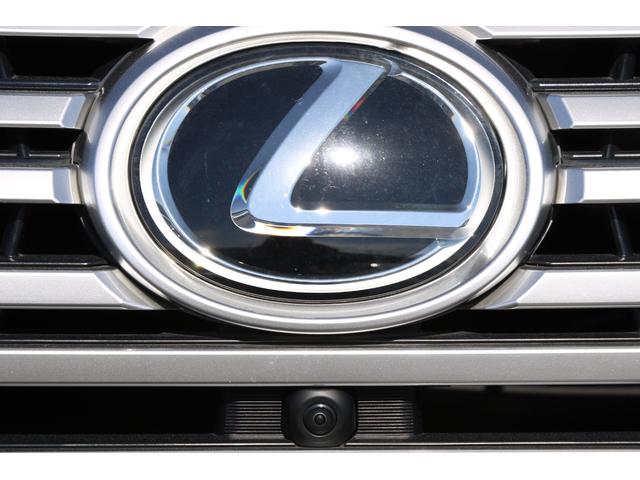 レクサスＳＵＶラインアップのフラッグシップモデルとなる「ＬＸ」。「ＬＸ６００エグゼクティブ」４人乗り。