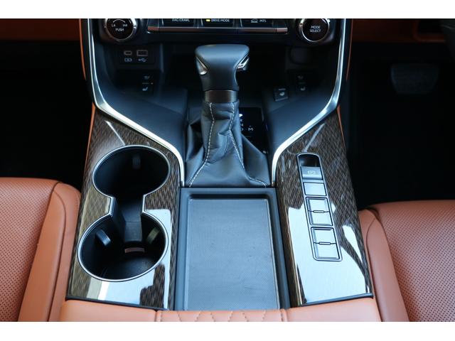 純正ナビ、フルセグ、パノラミックビュー、ＥＴＣサンルーフ鷹羽オーナメントパネル、サンフレアブラウン本革、モデリスタエアロ＆ＡＷ、クールボックス、リアエンタ、マークレビンソン、社外パンテーラセキュリティ