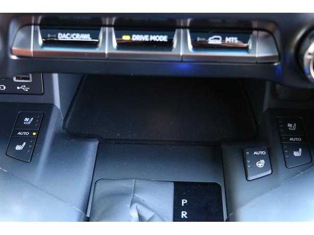 純正ナビ、フルセグ、パノラミックビュー、ＥＴＣサンルーフ鷹羽オーナメントパネル、サンフレアブラウン本革、モデリスタエアロ＆ＡＷ、クールボックス、リアエンタ、マークレビンソン、社外パンテーラセキュリティ