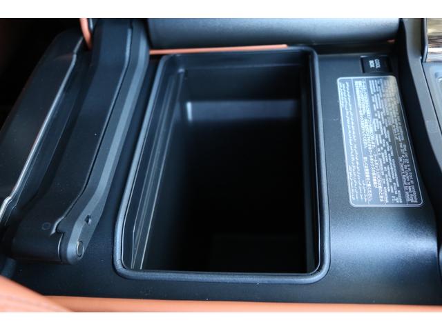 純正ナビ、フルセグ、パノラミックビュー、ＥＴＣサンルーフ鷹羽オーナメントパネル、サンフレアブラウン本革、モデリスタエアロ＆ＡＷ、クールボックス、リアエンタ、マークレビンソン、社外パンテーラセキュリティ