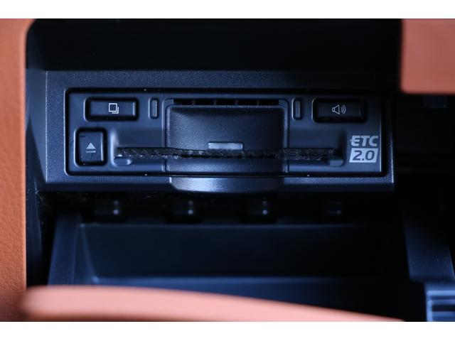 純正ナビ、フルセグ、パノラミックビュー、ＥＴＣサンルーフ鷹羽オーナメントパネル、サンフレアブラウン本革、モデリスタエアロ＆ＡＷ、クールボックス、リアエンタ、マークレビンソン、社外パンテーラセキュリティ