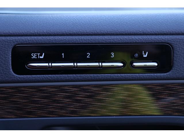 純正ナビ、フルセグ、パノラミックビュー、ＥＴＣサンルーフ鷹羽オーナメントパネル、サンフレアブラウン本革、モデリスタエアロ＆ＡＷ、クールボックス、リアエンタ、マークレビンソン、社外パンテーラセキュリティ