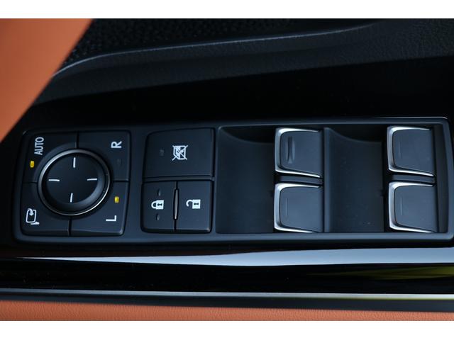 純正ナビ、フルセグ、パノラミックビュー、ＥＴＣサンルーフ鷹羽オーナメントパネル、サンフレアブラウン本革、モデリスタエアロ＆ＡＷ、クールボックス、リアエンタ、マークレビンソン、社外パンテーラセキュリティ