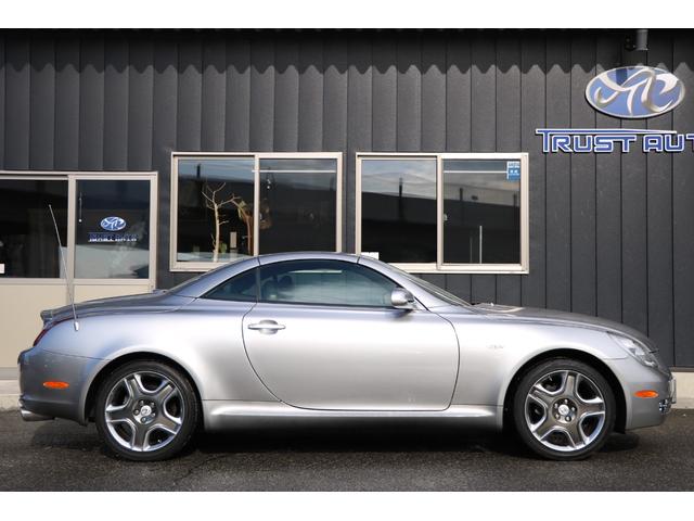 �h���C�o�[�Ƃ̃C���^�[�t�F�[�X�@�\���W�񂳂�郁�[�^�[�p�l���͓Ɨ��R�Ꭾ�A����������I�v�e�B�g�������[�^�[��z����B