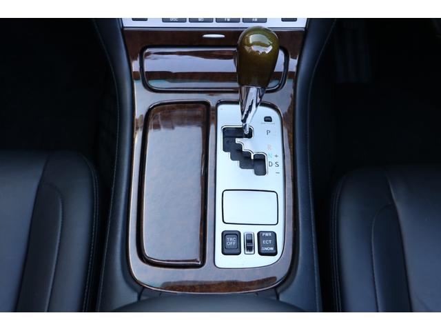 �����i�r�A�}�[�N���r���\���A���v�V�[�g�A�V�[�g�q�[�^�[�A�L�[���X�A�g�h�c�w�b�h���C�g�A�d�s�b�A�����t���A�}�b�g�A�����X�|�C���[�𑕒����Ă���܂��B