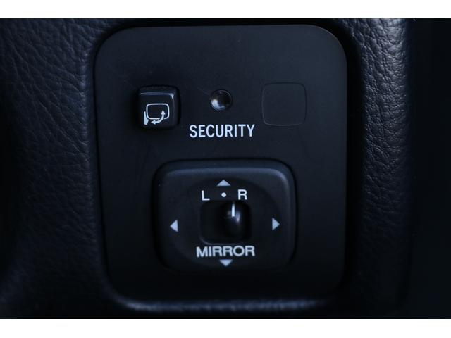 �����i�r�A�}�[�N���r���\���A���v�V�[�g�A�V�[�g�q�[�^�[�A�L�[���X�A�g�h�c�w�b�h���C�g�A�d�s�b�A�����t���A�}�b�g�A�����X�|�C���[�𑕒����Ă���܂��B