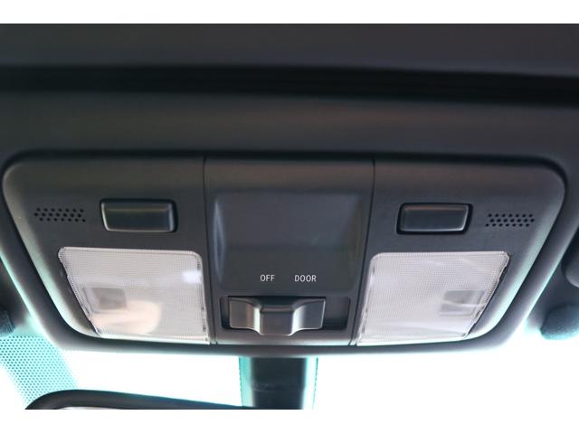 �����i�r�A�}�[�N���r���\���A���v�V�[�g�A�V�[�g�q�[�^�[�A�L�[���X�A�g�h�c�w�b�h���C�g�A�d�s�b�A�����t���A�}�b�g�A�����X�|�C���[�𑕒����Ă���܂��B