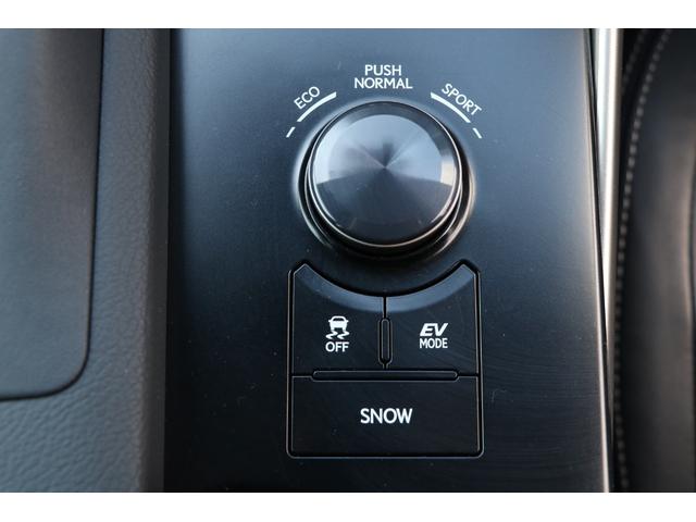 ＩＳ ＩＳ３００ｈ　バージョンＬ　ワンオーナー　黒革　マークレビンソン　オプション１８アルミ　純正ナビ　フルセグＴＶ　バックモニター　スペアキー＆カードキー有　サイドカメラ　ＥＴＣ　プリクラッシュ　ＢＳＭ　ＬＥＤヘッドライト！（35枚目）