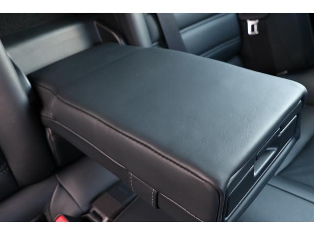 ＩＳ ＩＳ３００ｈ　バージョンＬ　ワンオーナー　黒革　マークレビンソン　オプション１８アルミ　純正ナビ　フルセグＴＶ　バックモニター　スペアキー＆カードキー有　サイドカメラ　ＥＴＣ　プリクラッシュ　ＢＳＭ　ＬＥＤヘッドライト！（60枚目）