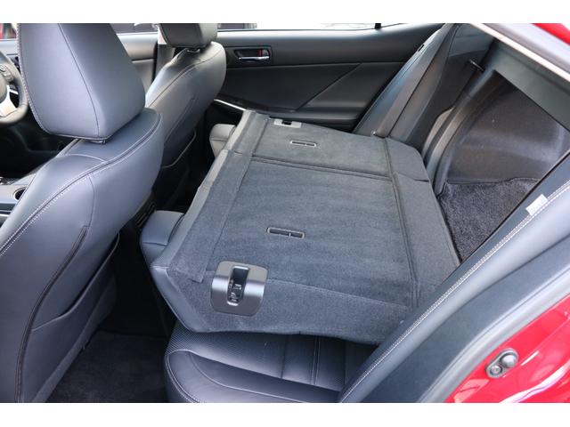 ＩＳ ＩＳ３００ｈ　バージョンＬ　ワンオーナー　黒革　マークレビンソン　オプション１８アルミ　純正ナビ　フルセグＴＶ　バックモニター　スペアキー＆カードキー有　サイドカメラ　ＥＴＣ　プリクラッシュ　ＢＳＭ　ＬＥＤヘッドライト！（61枚目）