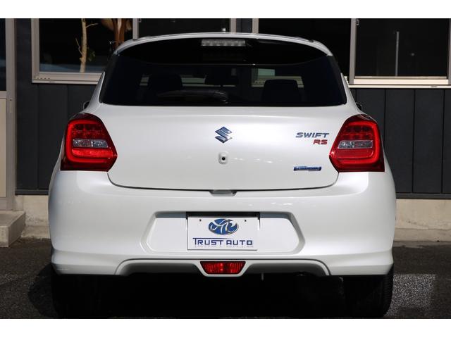 スイフト ハイブリッドＲＳ　ワンオーナー　社外ナビ　地デジＴＶ　バックカメラ　ＥＴＣ　ＬＥＤヘッドライト　ドライブレコーダー　スマートキー＆プッシュスタート！（7枚目）