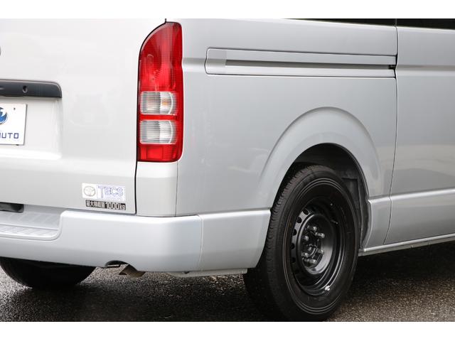 ハイエースバン ５ドア　リフト付バン２．８ＤＴロング　４ＷＤ　純正ナビ　地デジＴＶ　バックカメラ　ＥＴＣ　リフト能力３００ｋｇ　キーレス　プリクラッシュ　４ＷＤ　！（10枚目）
