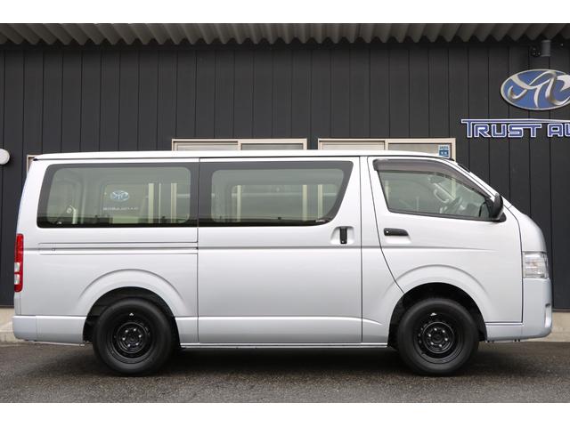 ハイエースバン ５ドア　リフト付バン２．８ＤＴロング　４ＷＤ　純正ナビ　地デジＴＶ　バックカメラ　ＥＴＣ　リフト能力３００ｋｇ　キーレス　プリクラッシュ　４ＷＤ　！（32枚目）