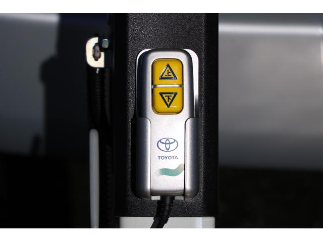 ハイエースバン ５ドア　リフト付バン２．８ＤＴロング　４ＷＤ　純正ナビ　地デジＴＶ　バックカメラ　ＥＴＣ　リフト能力３００ｋｇ　キーレス　プリクラッシュ　４ＷＤ　！（37枚目）