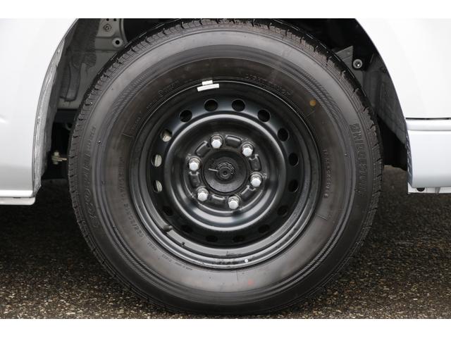 ハイエースバン ５ドア　リフト付バン２．８ＤＴロング　４ＷＤ　純正ナビ　地デジＴＶ　バックカメラ　ＥＴＣ　リフト能力３００ｋｇ　キーレス　プリクラッシュ　４ＷＤ　！（38枚目）