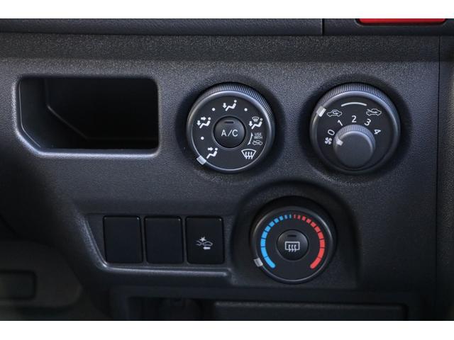 ハイエースバン ５ドア　リフト付バン２．８ＤＴロング　４ＷＤ　純正ナビ　地デジＴＶ　バックカメラ　ＥＴＣ　リフト能力３００ｋｇ　キーレス　プリクラッシュ　４ＷＤ　！（46枚目）