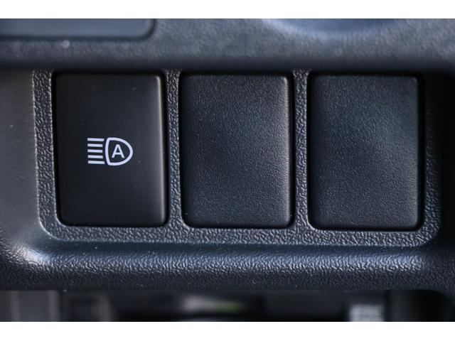 ハイエースバン ５ドア　リフト付バン２．８ＤＴロング　４ＷＤ　純正ナビ　地デジＴＶ　バックカメラ　ＥＴＣ　リフト能力３００ｋｇ　キーレス　プリクラッシュ　４ＷＤ　！（51枚目）