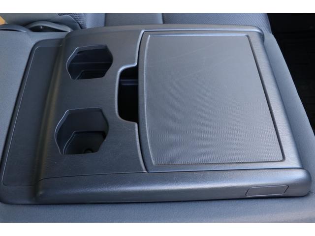 ハイエースバン ５ドア　リフト付バン２．８ＤＴロング　４ＷＤ　純正ナビ　地デジＴＶ　バックカメラ　ＥＴＣ　リフト能力３００ｋｇ　キーレス　プリクラッシュ　４ＷＤ　！（62枚目）