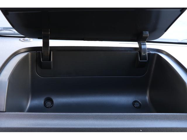 ハイエースバン ５ドア　リフト付バン２．８ＤＴロング　４ＷＤ　純正ナビ　地デジＴＶ　バックカメラ　ＥＴＣ　リフト能力３００ｋｇ　キーレス　プリクラッシュ　４ＷＤ　！（64枚目）