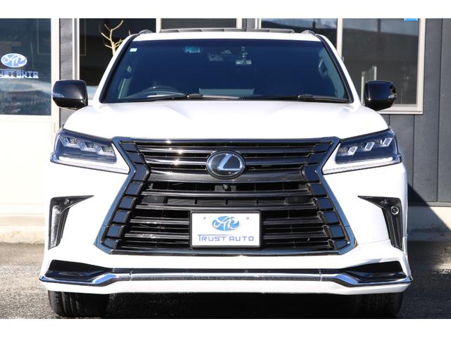 ＬＸ ＬＸ５７０ブラックシークエンス　最終型　モデリスタエアロ　モデリスタマフラー　黒本革　サンルーフ　リヤエンターシステム　クールボックス　８人乗　ソニッククォーツ（０８５）　スペアキー有　マークレビンソン（2枚目）