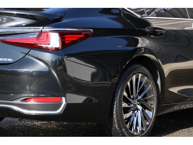 ＥＳ ＥＳ３００ｈ　バージョンＬ　黒革シート　ヒーター＆ベンチレーター　サンルーフ　グラファイトブラックガラスフレーク（２２３）純正ナビ　フルセグ　パノラミックビューモニター　スペアキー＆カードキー（10枚目）