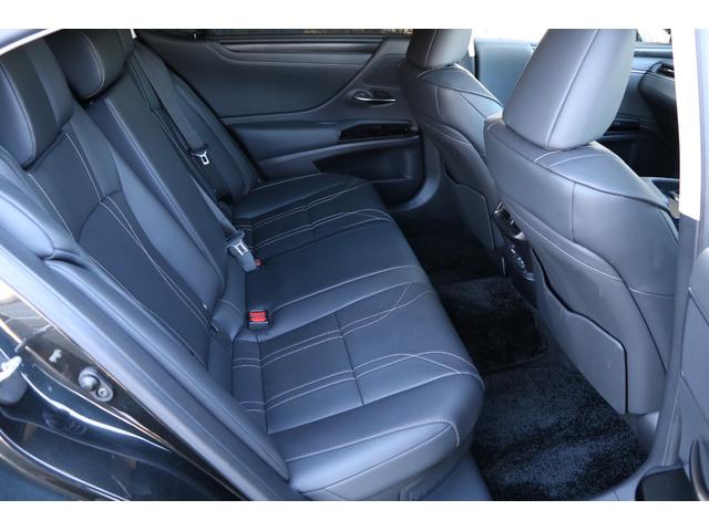 ＥＳ ＥＳ３００ｈ　バージョンＬ　黒革シート　ヒーター＆ベンチレーター　サンルーフ　グラファイトブラックガラスフレーク（２２３）純正ナビ　フルセグ　パノラミックビューモニター　スペアキー＆カードキー（60枚目）