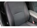 運転席になります。シートのヘタリが少なく、シート切れ等もございません。禁煙車です。純正フロアマットを装着しております。